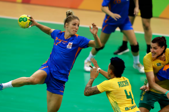 pola-pertahanan-efektif-untuk-menghentikan-serangan-handball